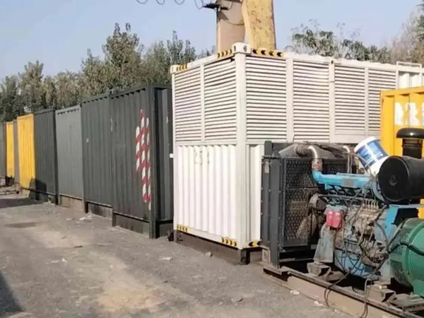 文儒镇200KW柴油发电机机组每小时油耗是多少？